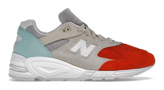 New Balance 990v2 Kith Cyclades (With Socks)