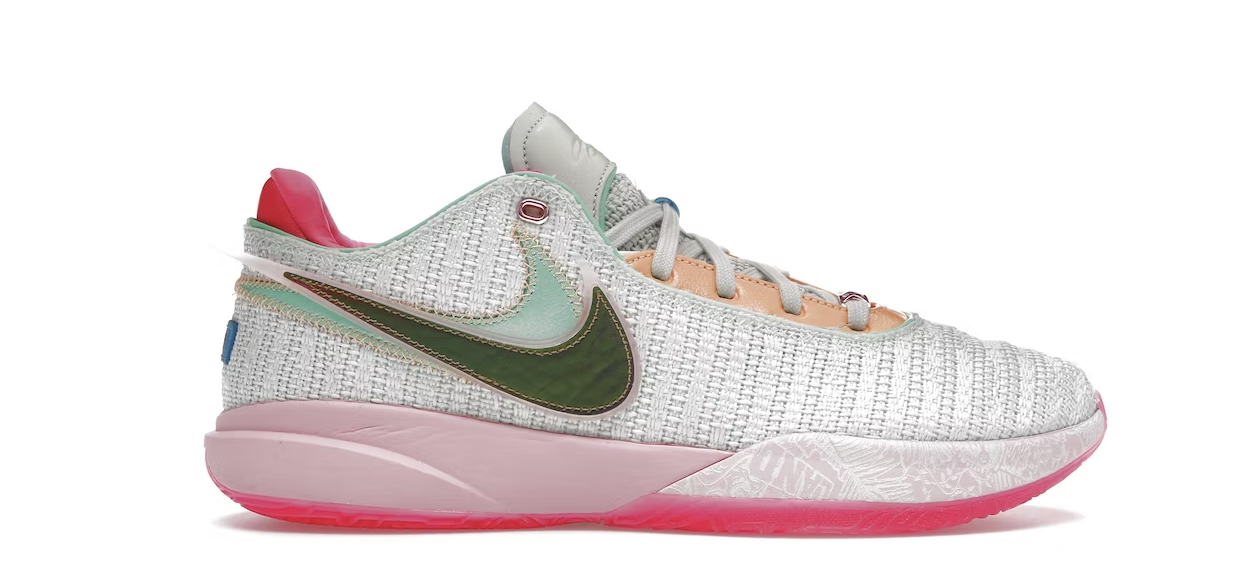 LeBron 20 time Machine