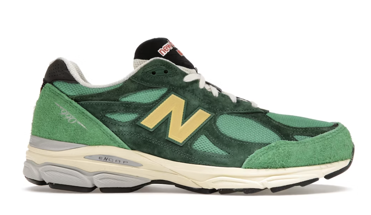 Varsity Green Gold New Balance 990v3