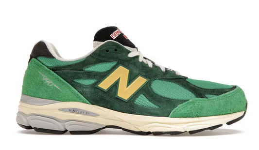 Varsity Green Gold New Balance 990v3