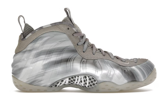 Dream A World Grey Foamposite