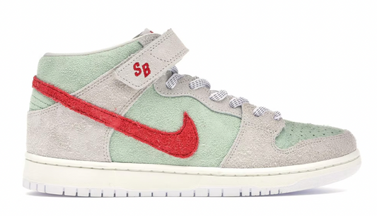 White Widow Nike SB Dunk Mid
