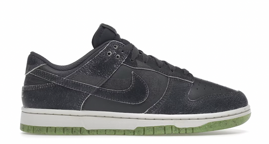 Halloween Dunk Low (2022)